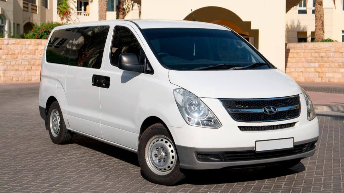 Hyundai Starex bus rental